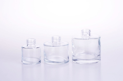 Round Glass Aromatherapy Perfume Diffuser Bottle with Rattan