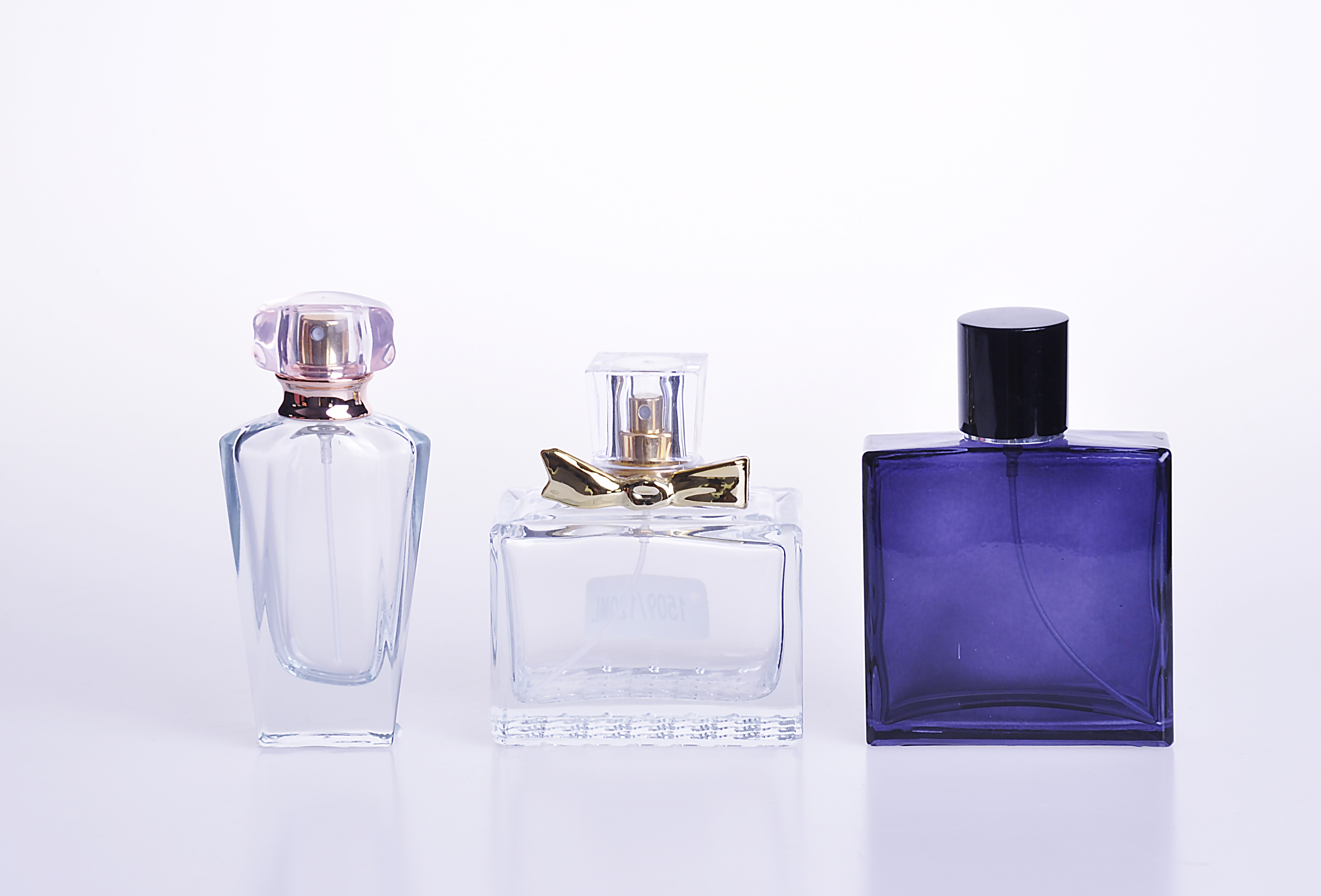  Custom Fashion Shaped Glass Perfume Bottle in set 